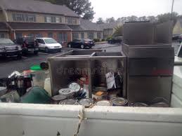 Best Retail Junk Removal  in Clare, MI